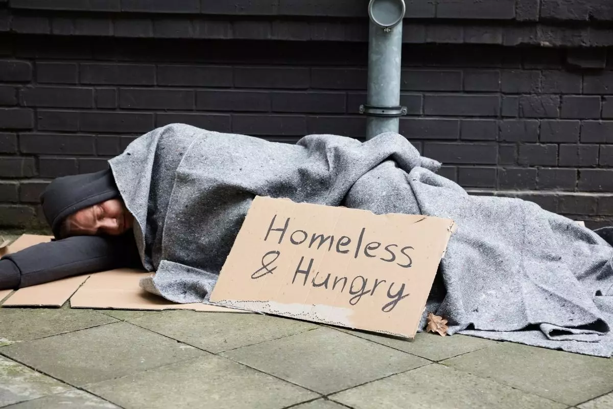 how-do-people-become-homeless-1